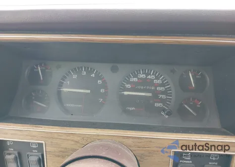 1988 Jeep Wagoneer Limited из США, поврежденный, VIN 1JCMT7548JT190500